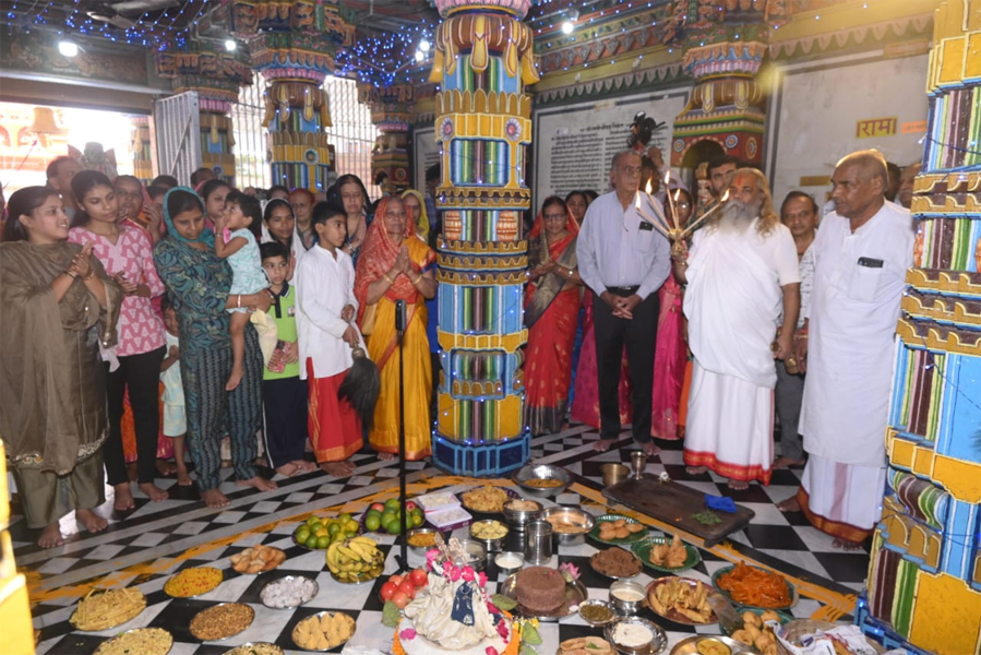 जैतू साव मठ में श्रद्धा और उल्लास से मनाई गई राधा अष्टमी